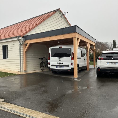 Carport bois Douglas couverture membrane d&rsquo;étanchéité à Bellerive sur Allier