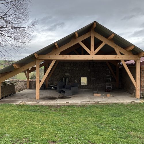 Auvent bois Douglas, couverture bac acier à Cusset