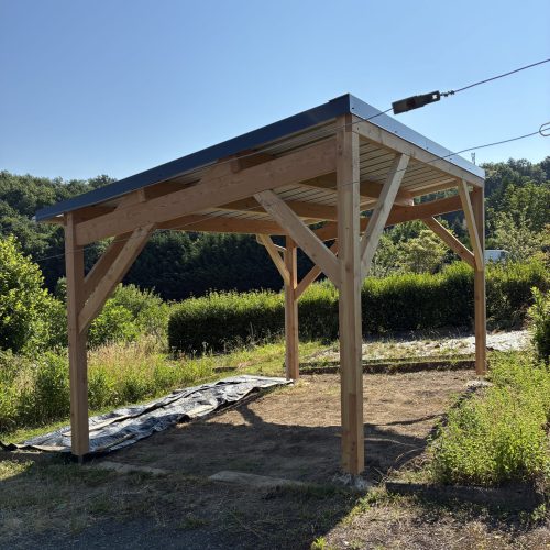 Carport bois Douglas couverture bac acier à Saint-Yorre