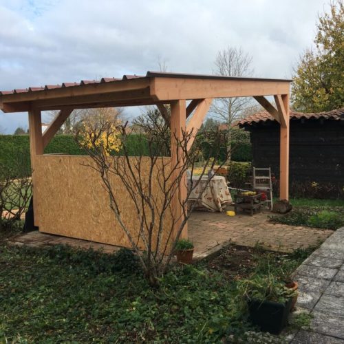 Auvent bois couverture bac acier à Creuzier le Vieux