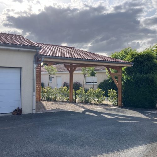 Carport bois Douglas couverture tuiles à Maringues