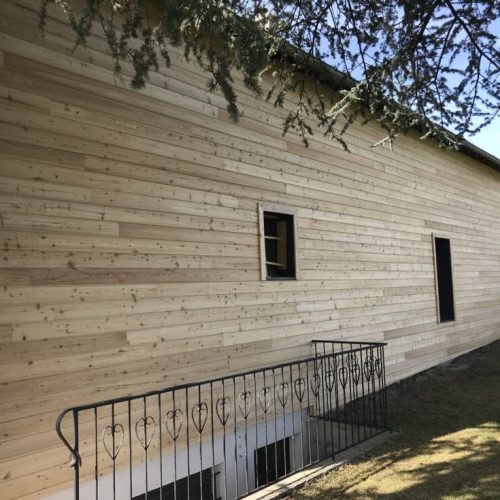 Façade bardage Mélèze à Varennes sur Allier