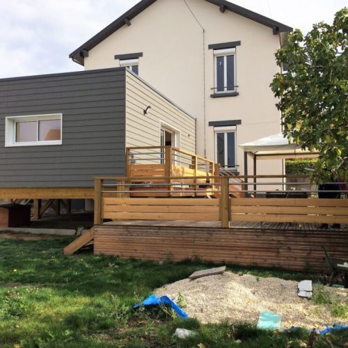 Extension ossature bois bardage ciment couverture membrane d&rsquo;étanchéité à Cusset